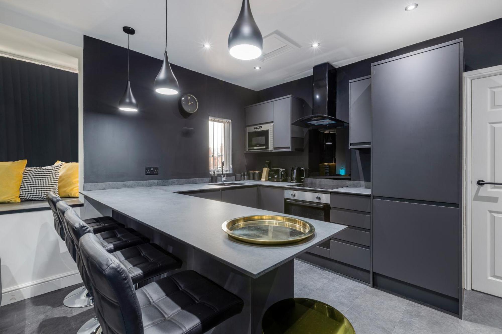 Two Bed Modern Apartment 5Min Walk To Town Centre With Free Parking ! Under New Management 黑潭 外观 照片