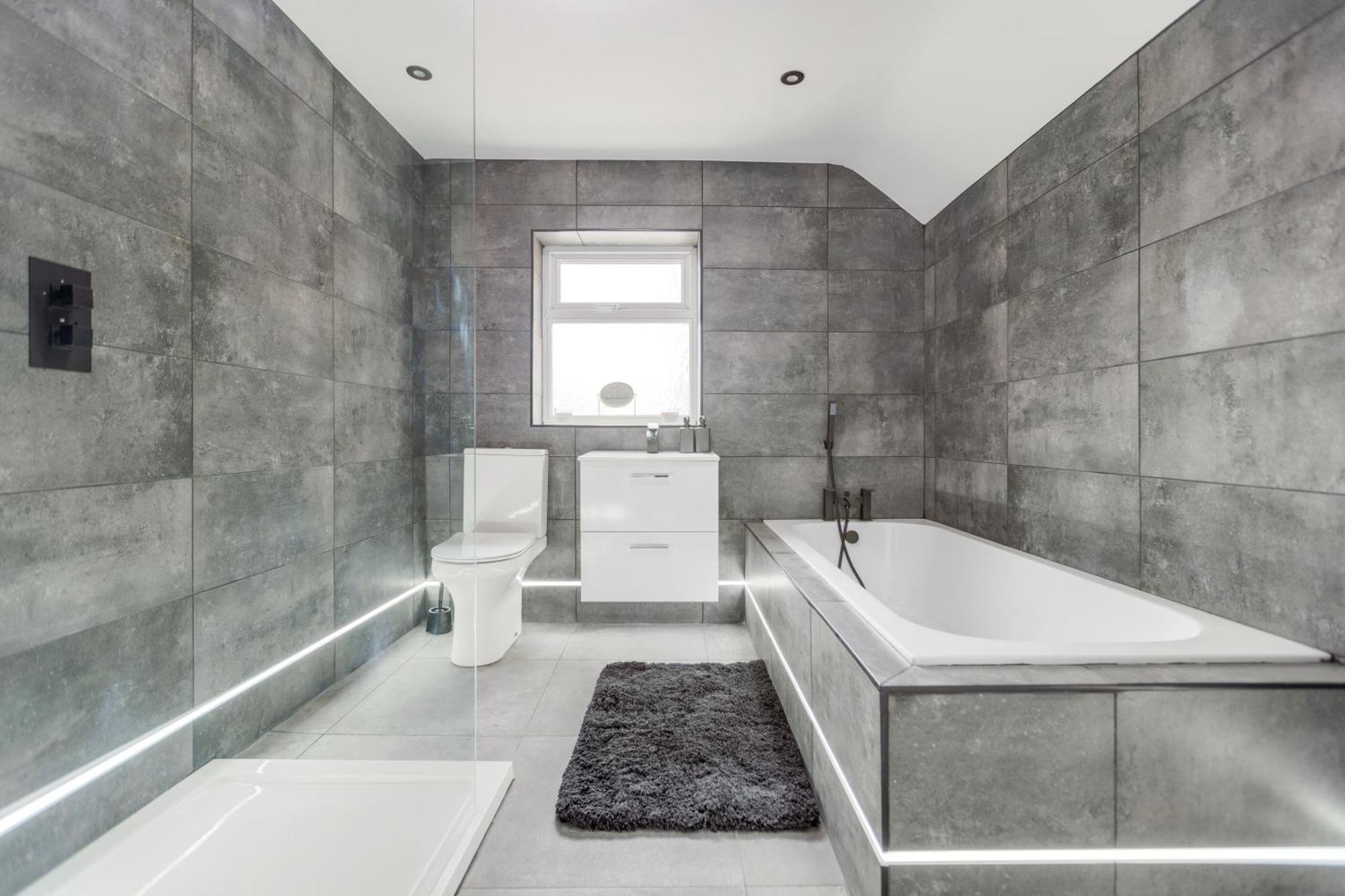 Two Bed Modern Apartment 5Min Walk To Town Centre With Free Parking ! Under New Management 黑潭 外观 照片