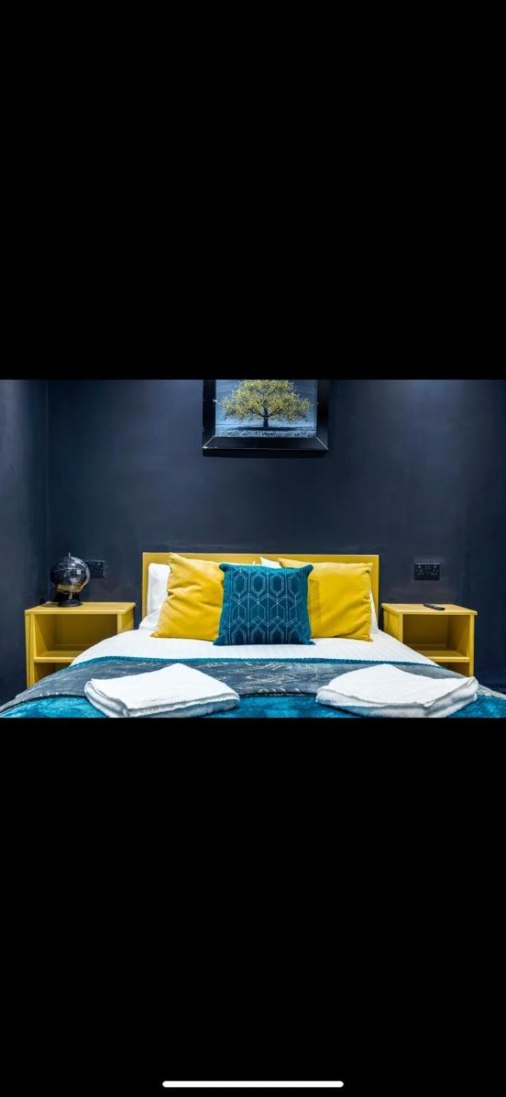 Two Bed Modern Apartment 5Min Walk To Town Centre With Free Parking ! Under New Management 黑潭 外观 照片