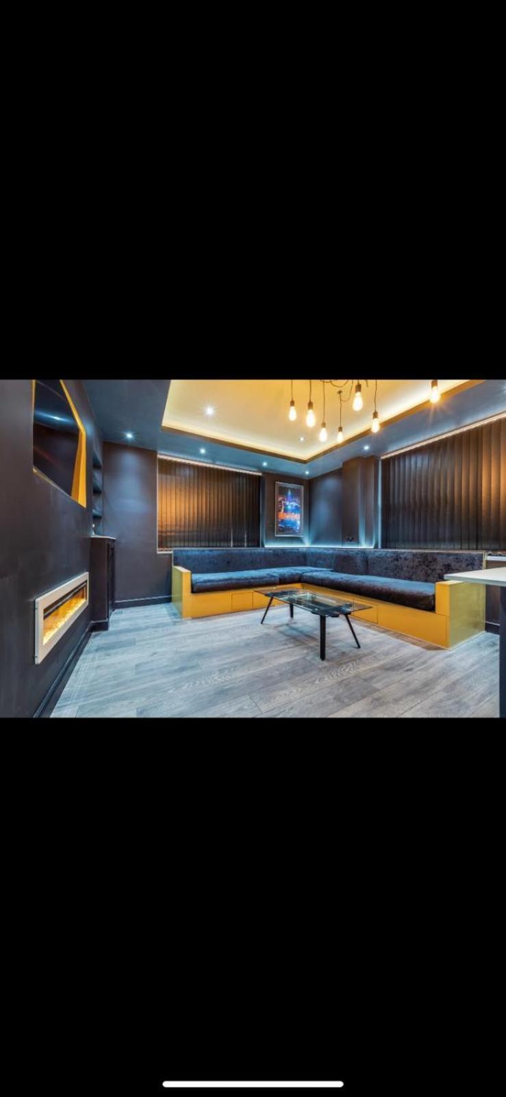 Two Bed Modern Apartment 5Min Walk To Town Centre With Free Parking ! Under New Management 黑潭 外观 照片